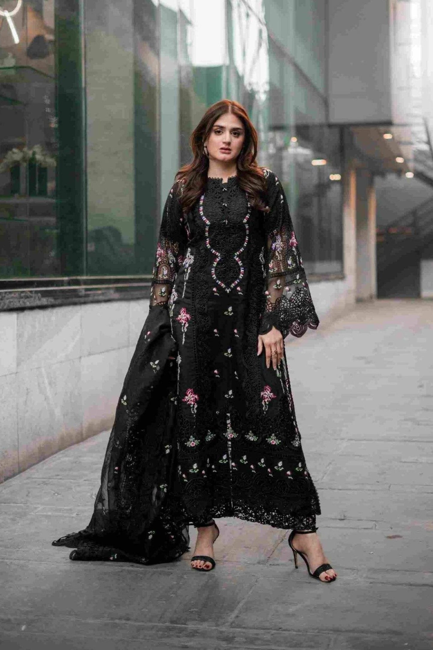 3PC EMBROIDERED LAWN SUIT - SR-512