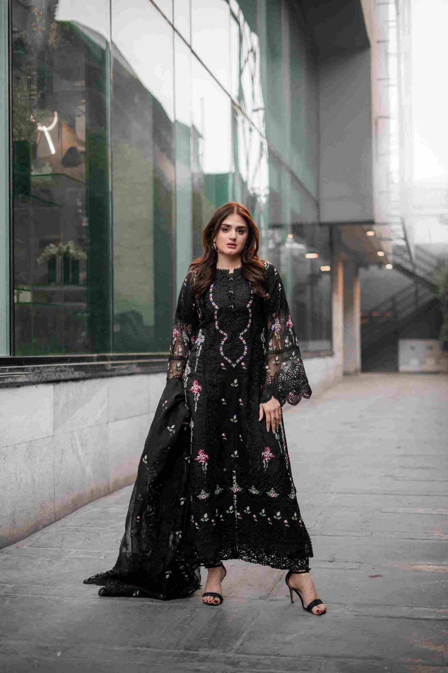 3PC EMBROIDERED LAWN SUIT - SR-512