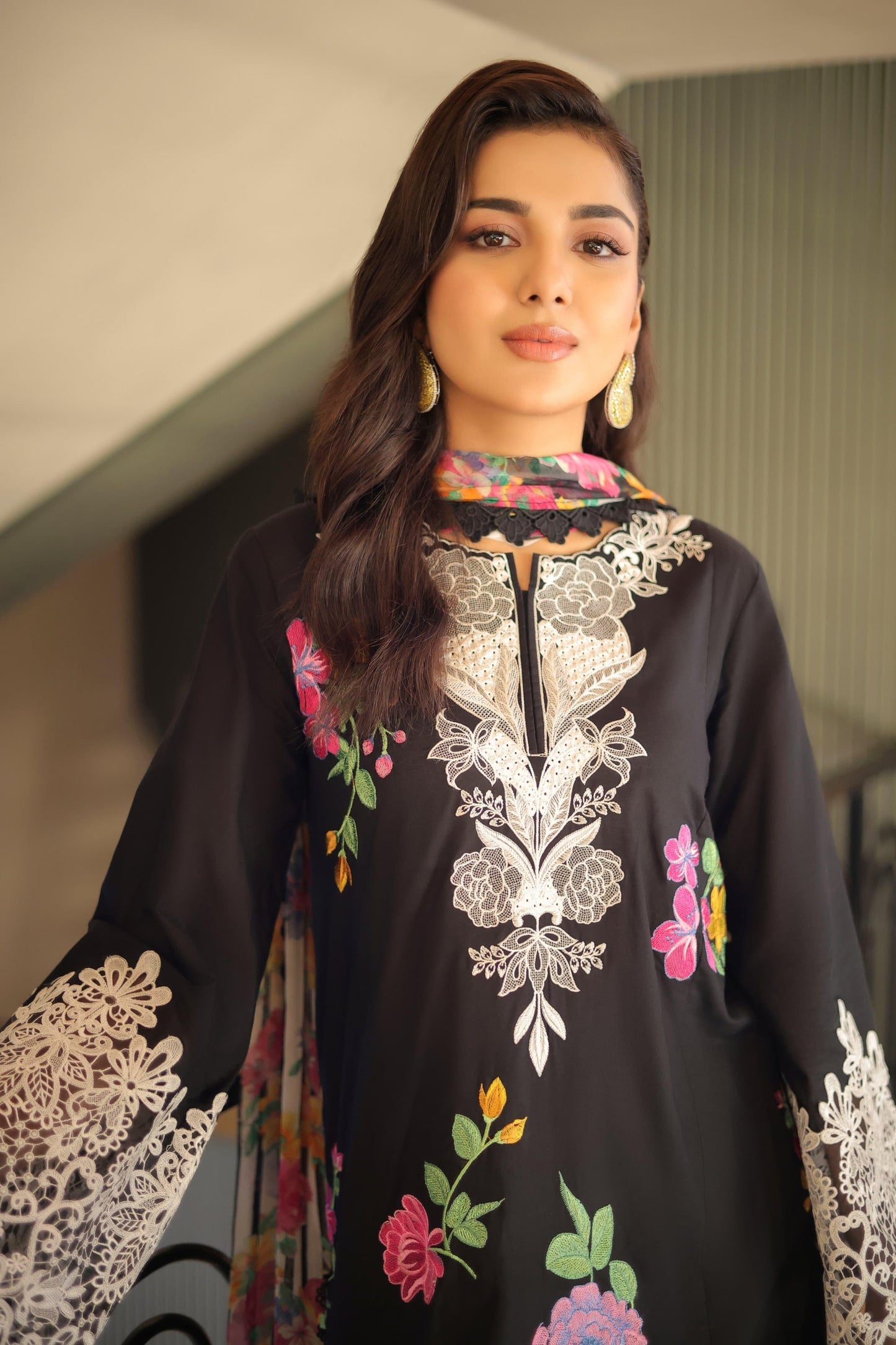 3PC EMBROIDERED LAWN SUIT - SR-516