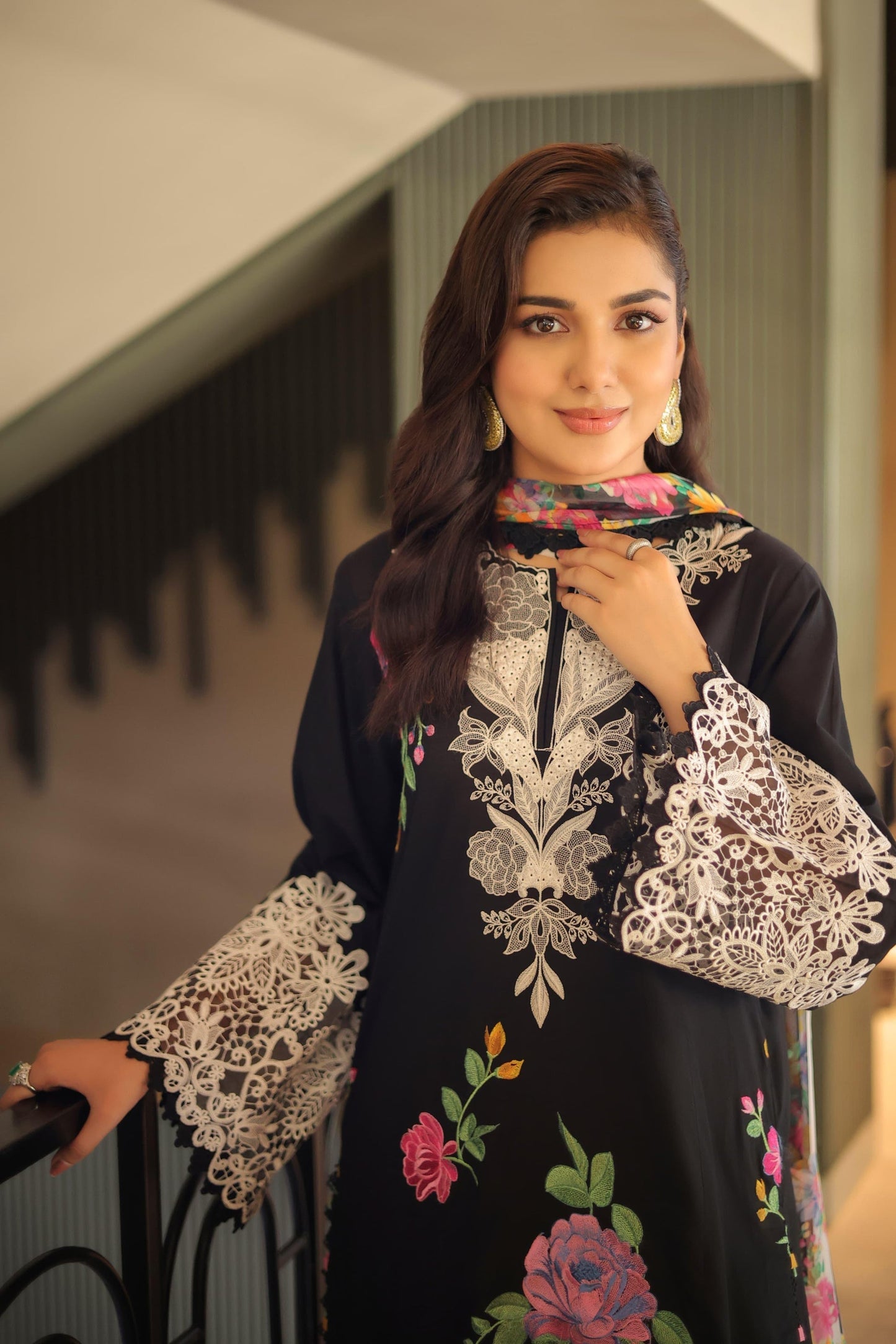 3PC EMBROIDERED LAWN SUIT - SR-516