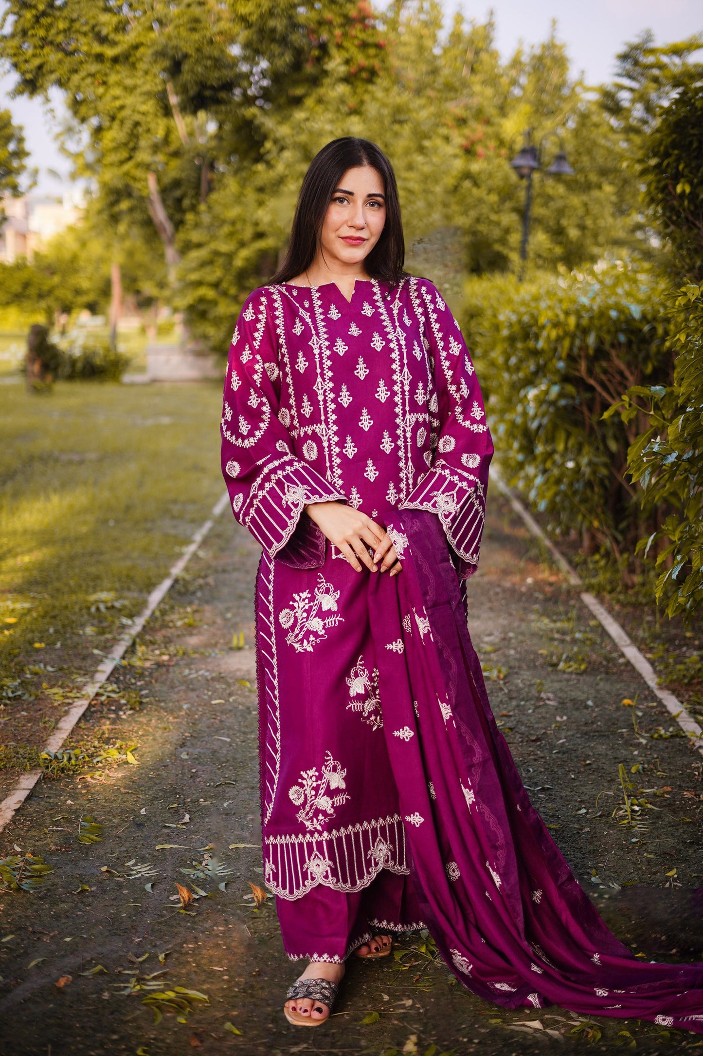 3PC EMBROIDERED DHANAK DRESS RO - 511